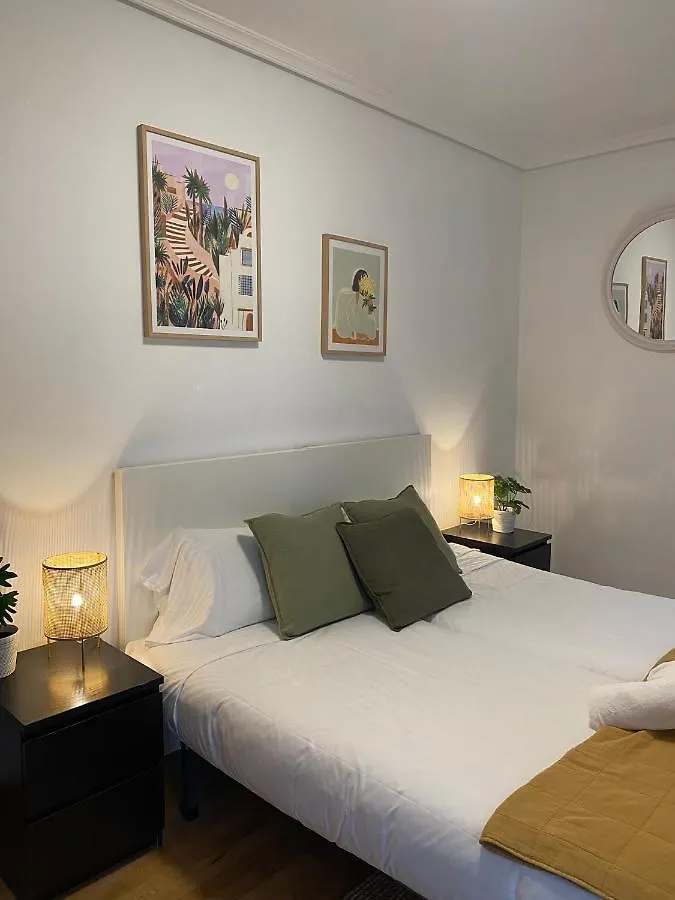 Apartamento Amplio Y Central A Pie De Playa La Concha San Sebastian